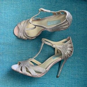 Betsey Johnson Gold Glitter Heels. Size 9